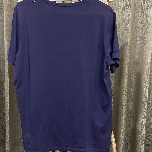 Smart Essential Basic Round Neck Tshirt - Picture 6 of 6